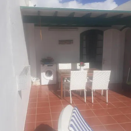 Charming Apartment Next To The Beachpuerto Del Carmen Lanzarote بويرتو ذيل كارمين